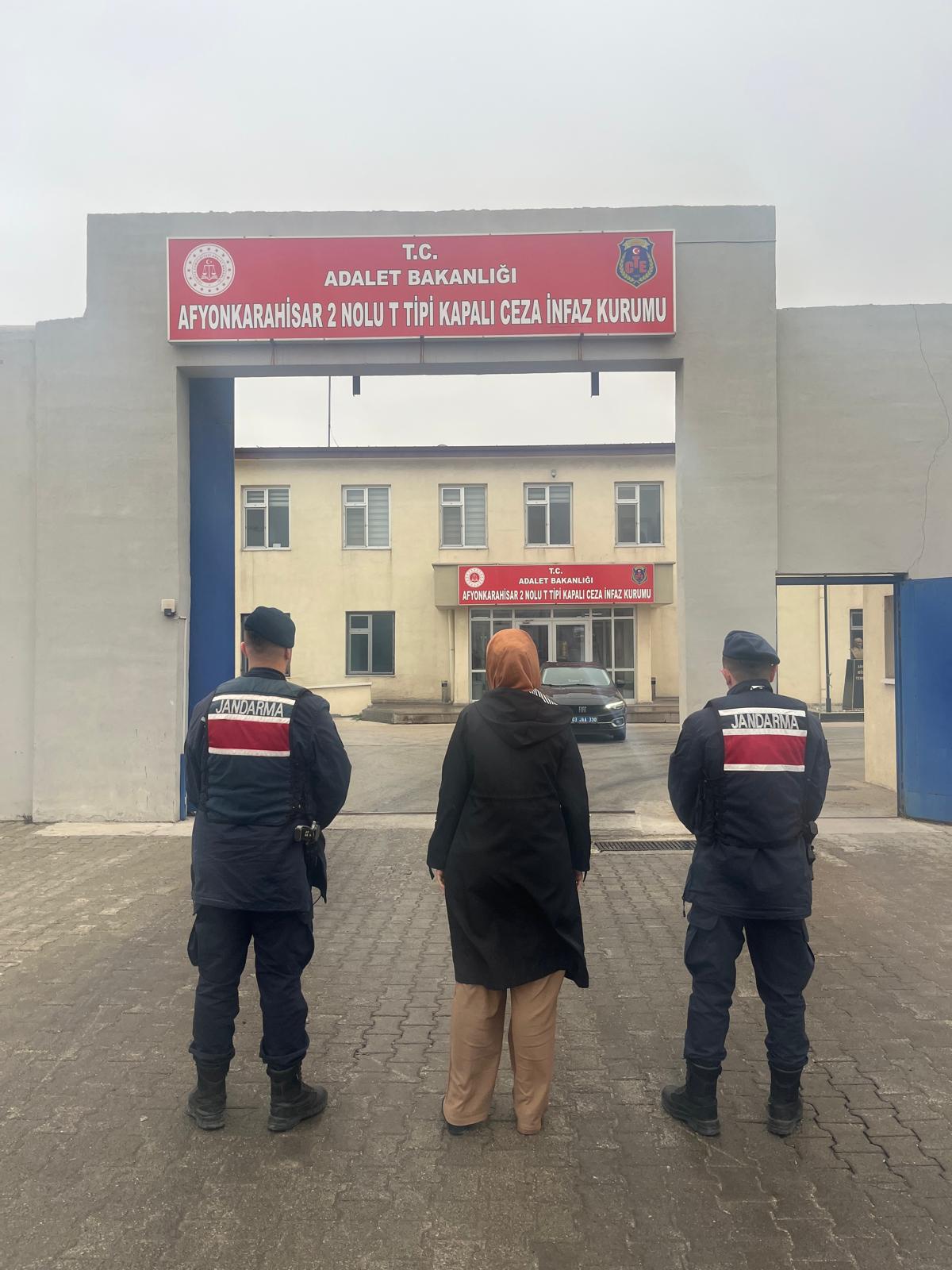 Terör Örgütüne Üye Olmaktan Aranan Şahıs Afyonkarahisar'da Yakalandı